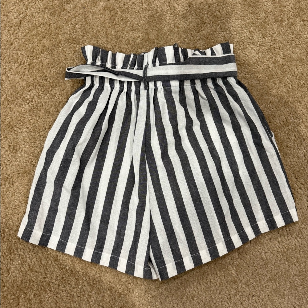 patterned shorts - Picture 5 of 11